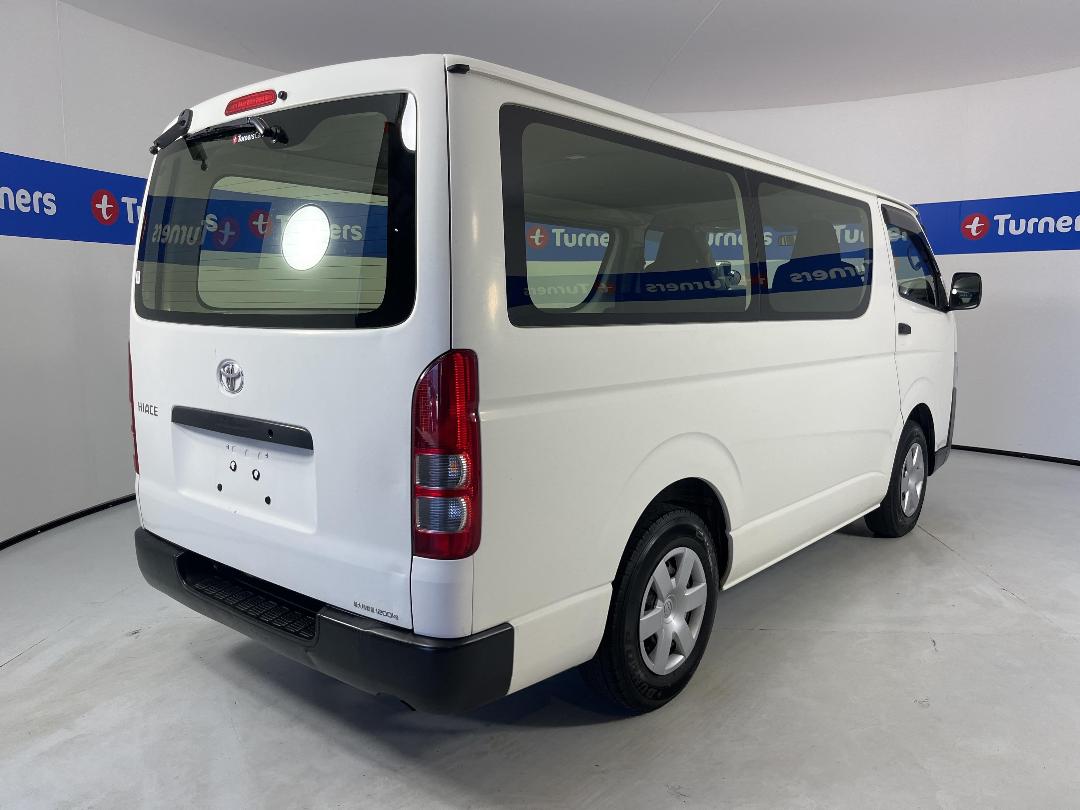 Photo '7' of Toyota Hiace