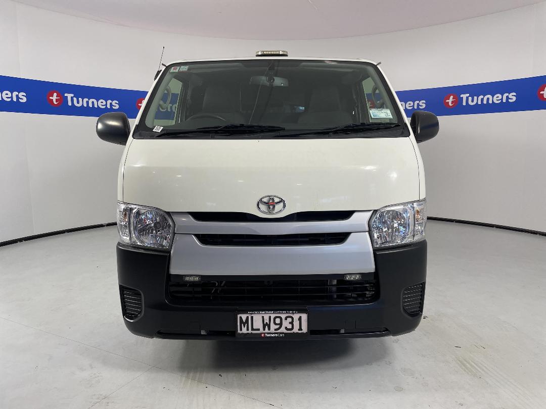 Photo '2' of Toyota Hiace