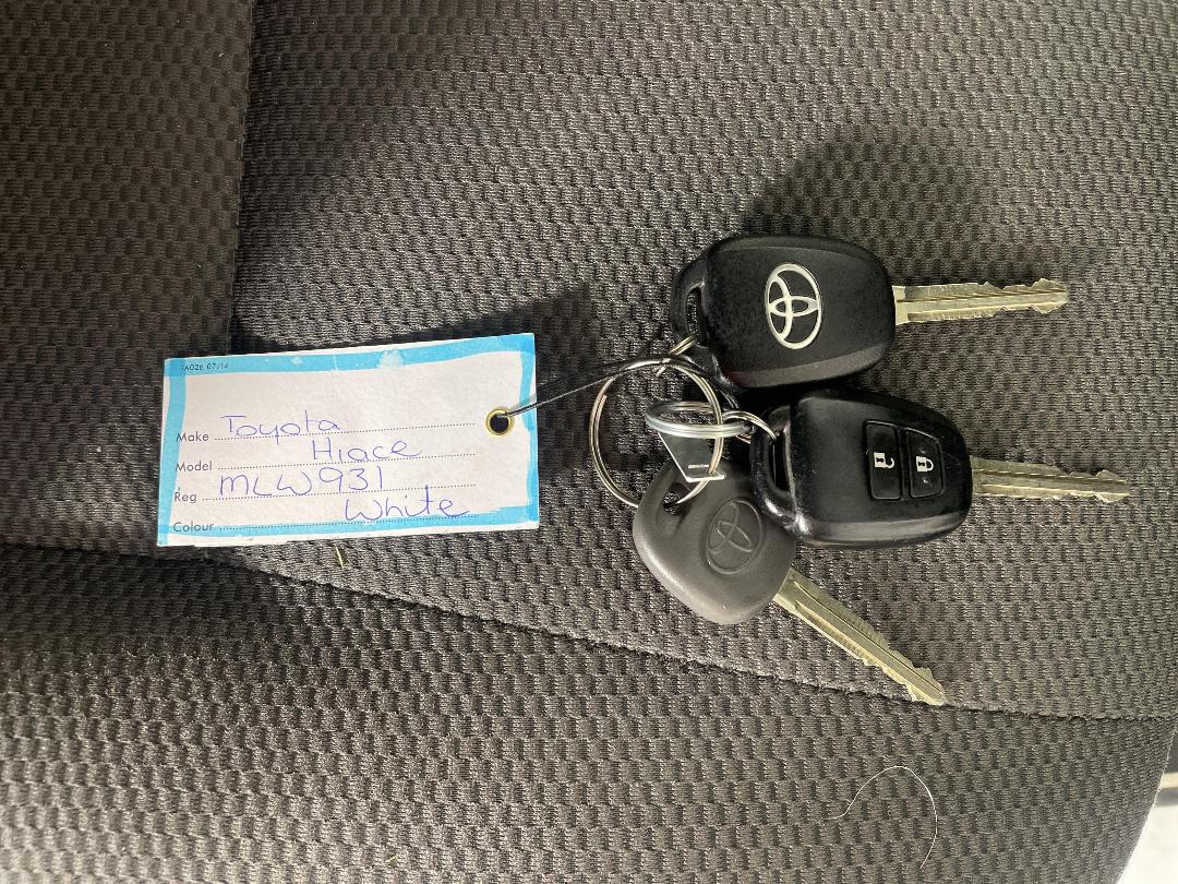 Photo '21' of Toyota Hiace