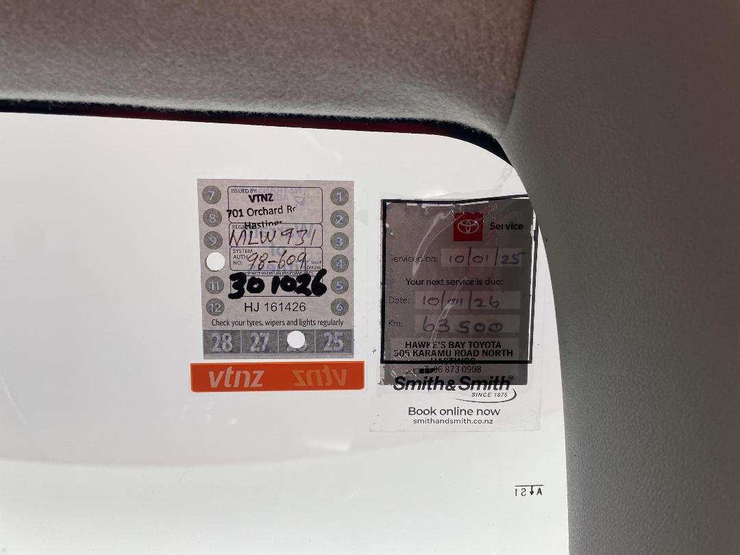 Photo '24' of Toyota Hiace