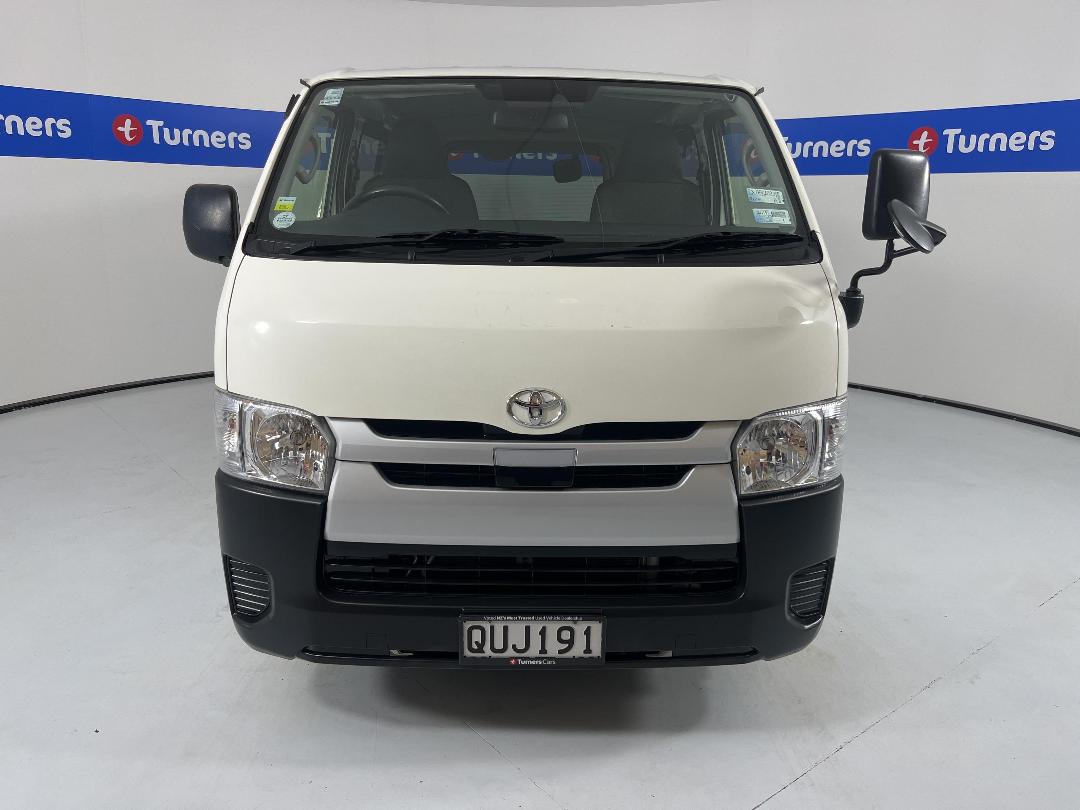 Photo '2' of Toyota Hiace