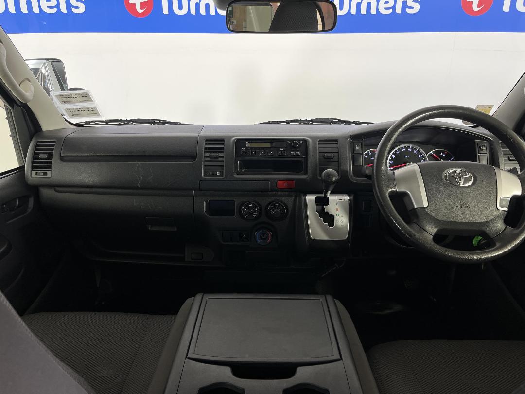 Photo '17' of Toyota Hiace