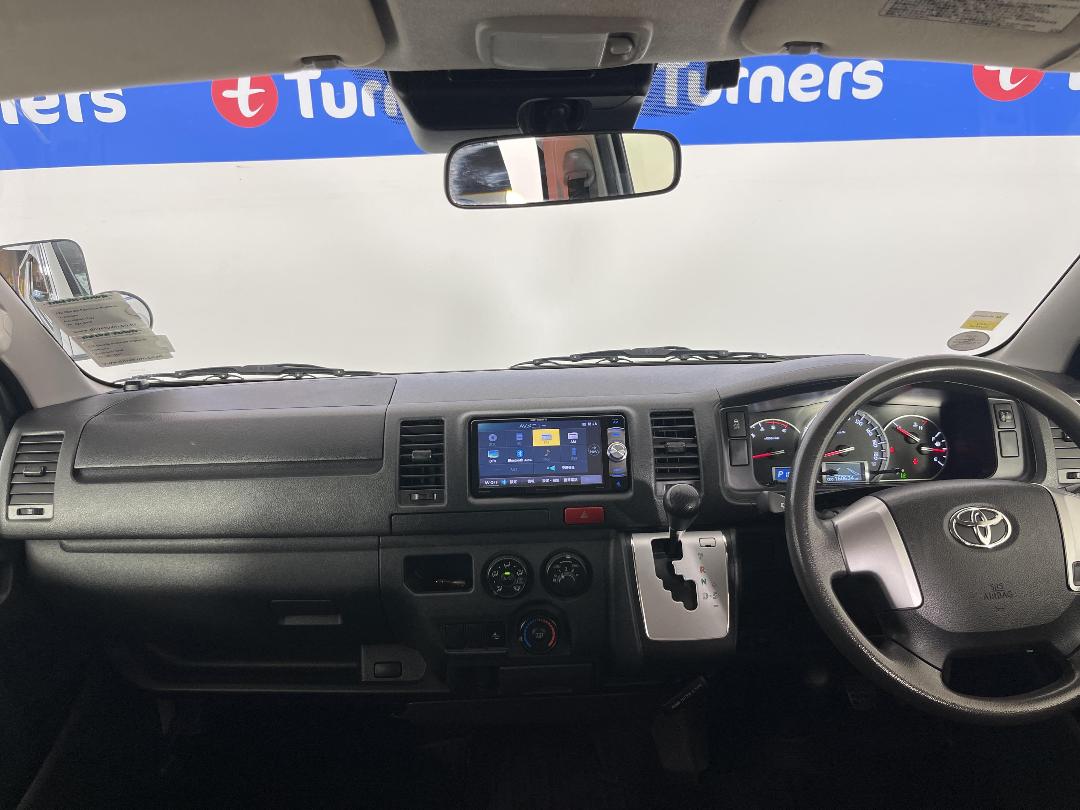 Photo '17' of Toyota Hiace