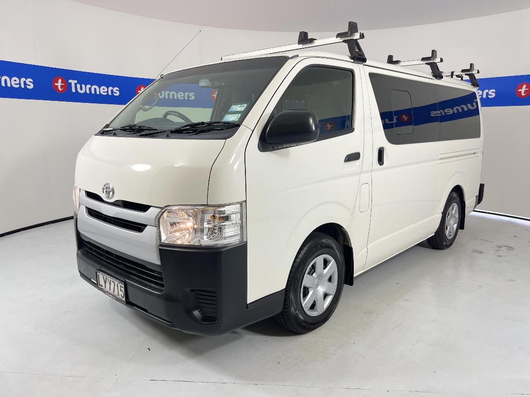 Photo '4' of Toyota Hiace