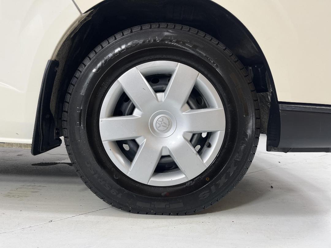 Photo '9' of Toyota Hiace