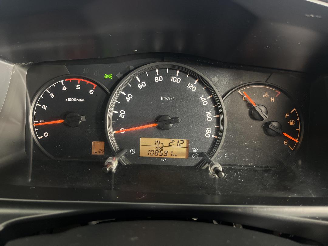 Photo '18' of Toyota Hiace