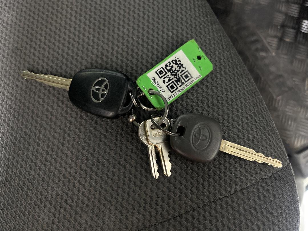 Photo '19' of Toyota Hiace