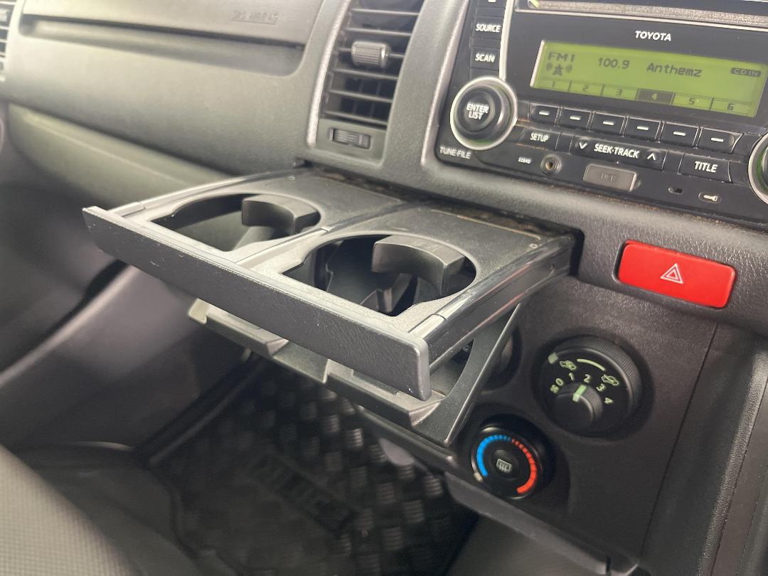 Photo '24' of Toyota Hiace