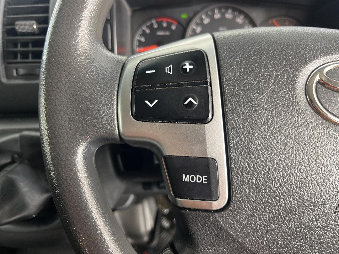 Photo '27' of Toyota Hiace