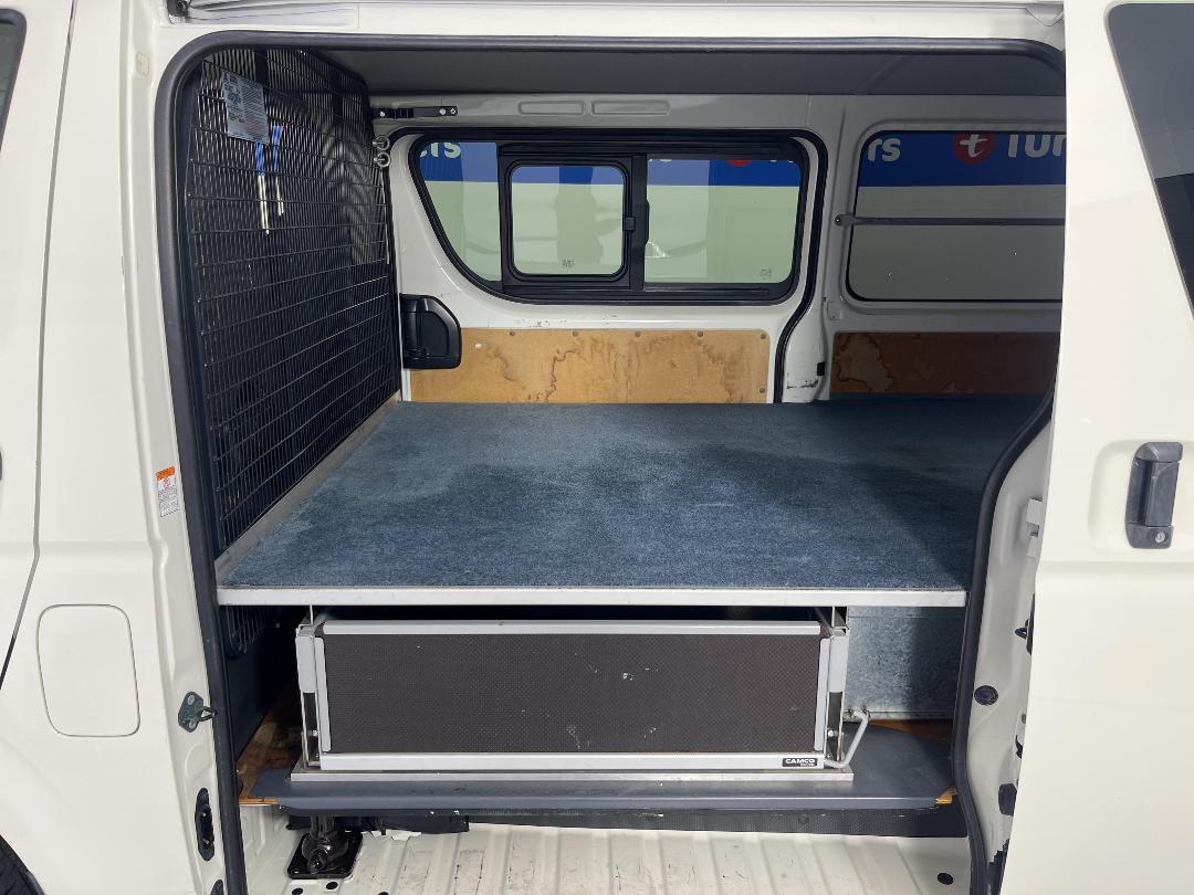 Photo '30' of Toyota Hiace