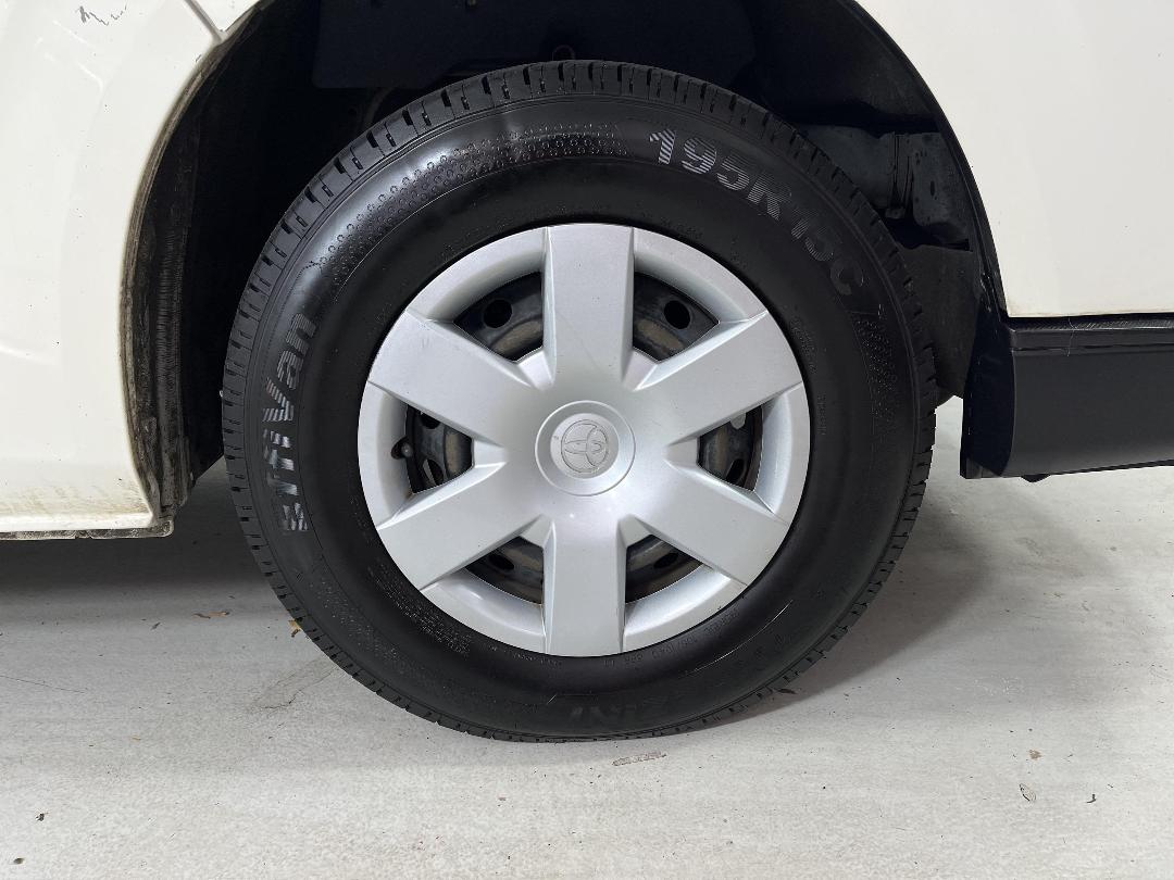 Photo '9' of Toyota Hiace Photo '9' of Toyota Hiace