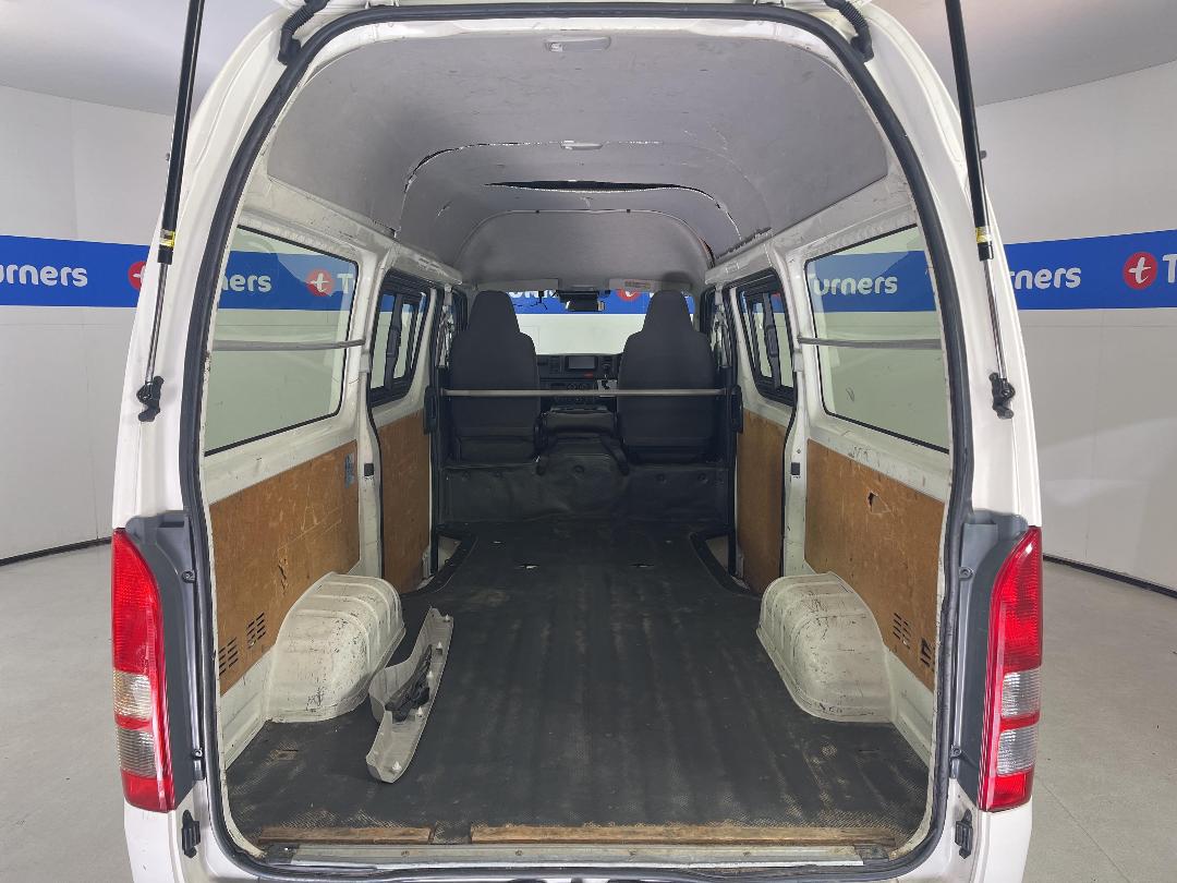 Photo '14' of Toyota Hiace Photo '14' of Toyota Hiace