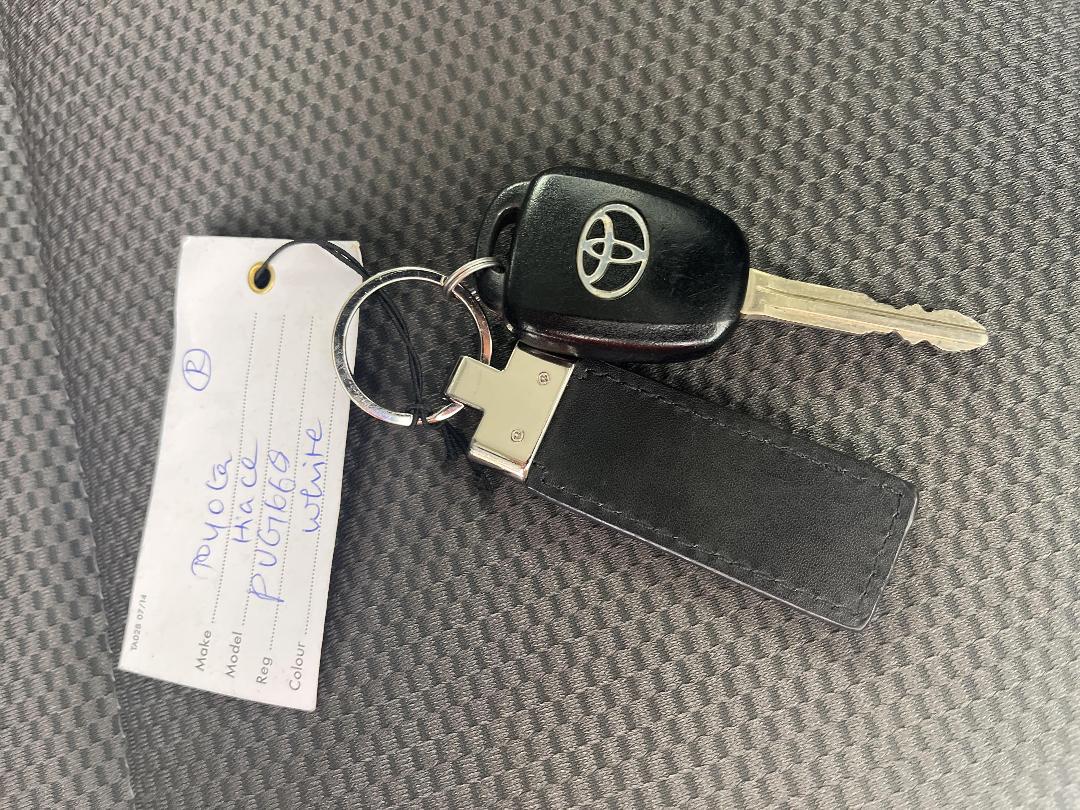 Photo '22' of Toyota Hiace Photo '22' of Toyota Hiace