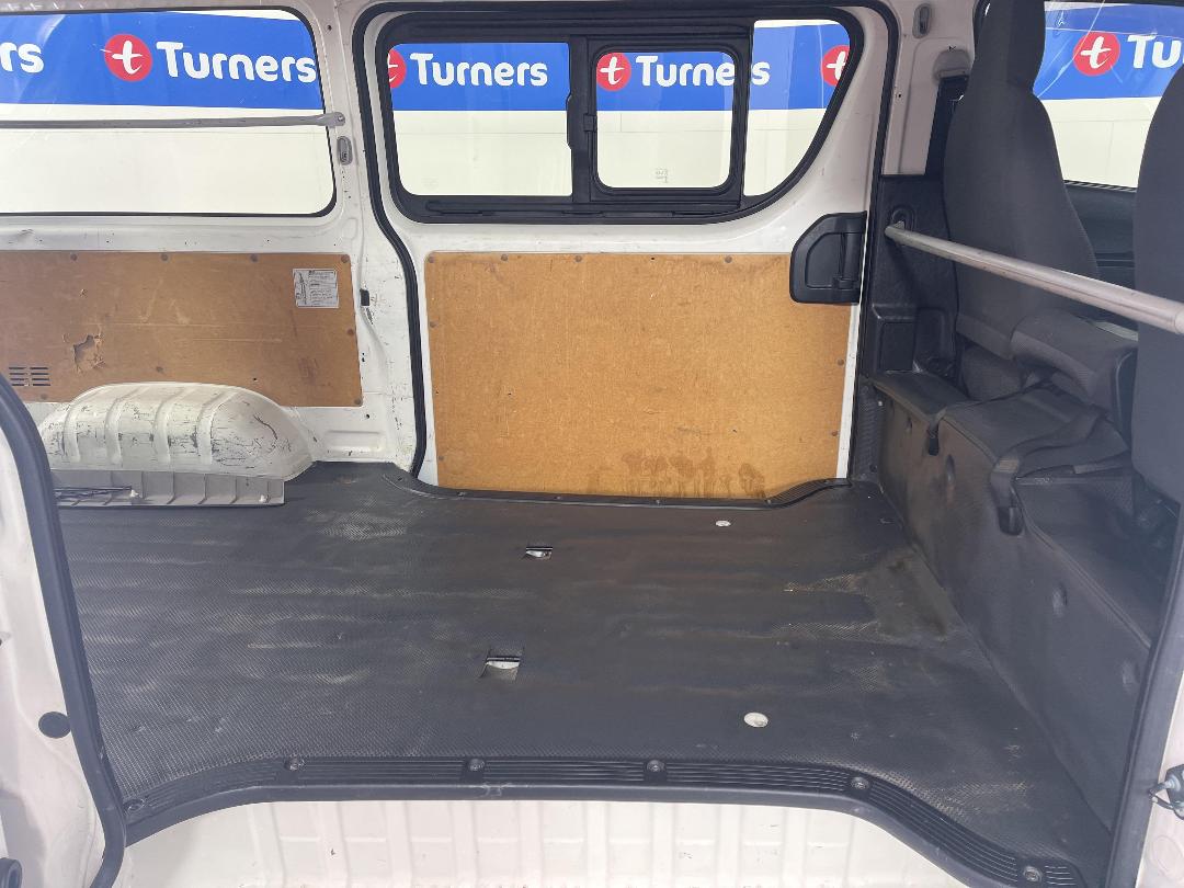 Photo '20' of Toyota Hiace Photo '20' of Toyota Hiace