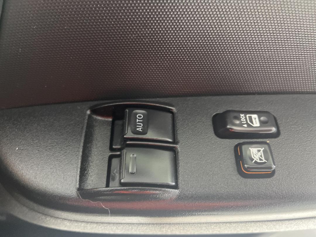 Photo '25' of Toyota Hiace Photo '25' of Toyota Hiace