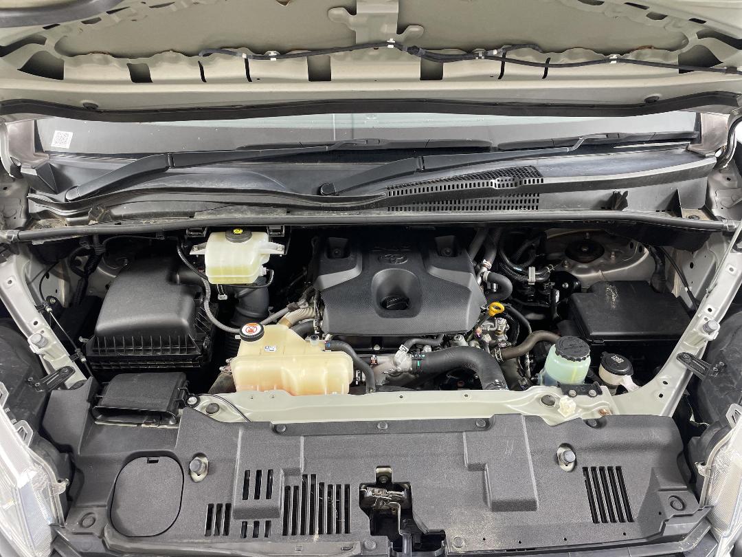 Photo '13' of Toyota Hiace