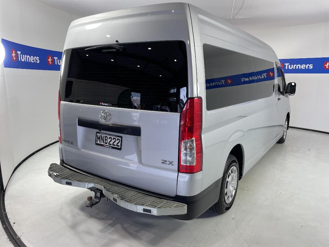 Photo '7' of Toyota Hiace