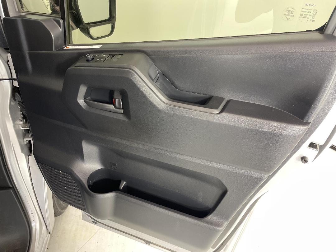 Photo '15' of Toyota Hiace