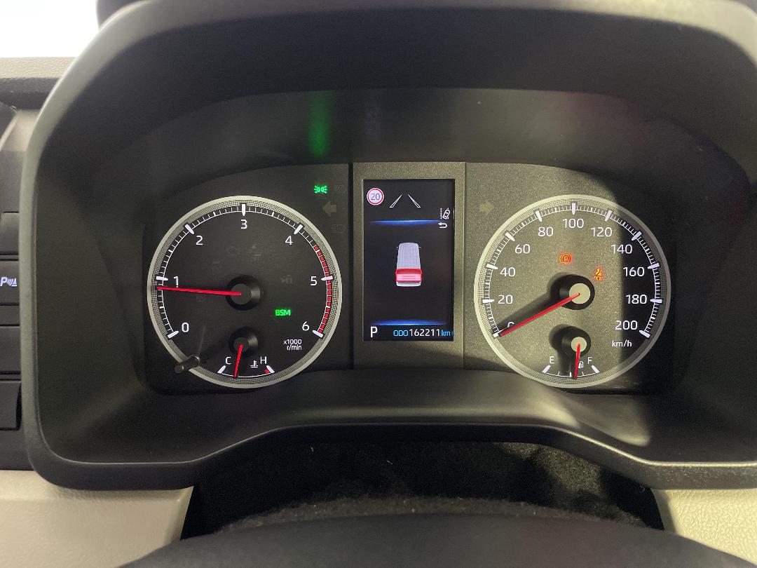 Photo '19' of Toyota Hiace