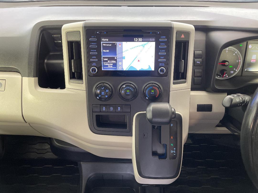 Photo '18' of Toyota Hiace