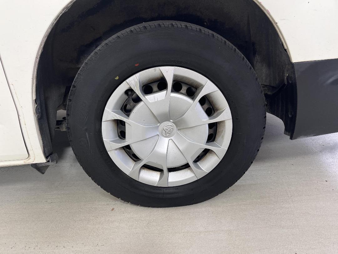 Photo '11' of Toyota Hiace