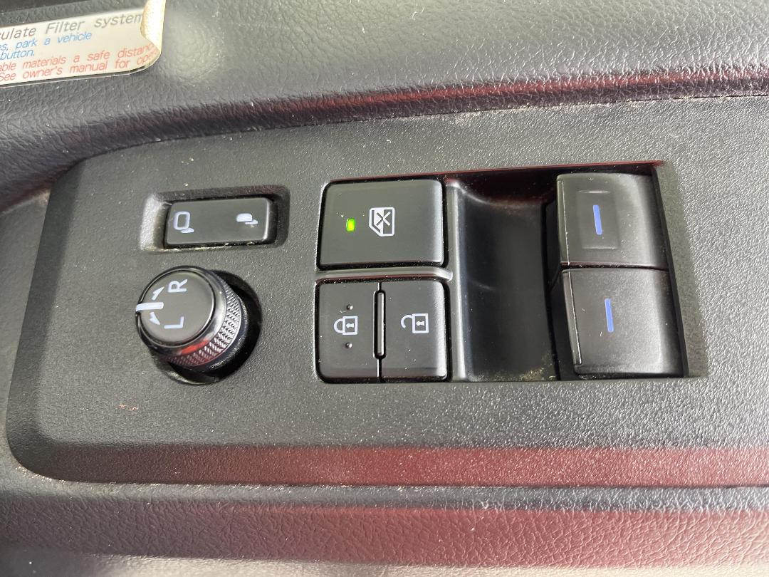 Photo '24' of Toyota Hiace