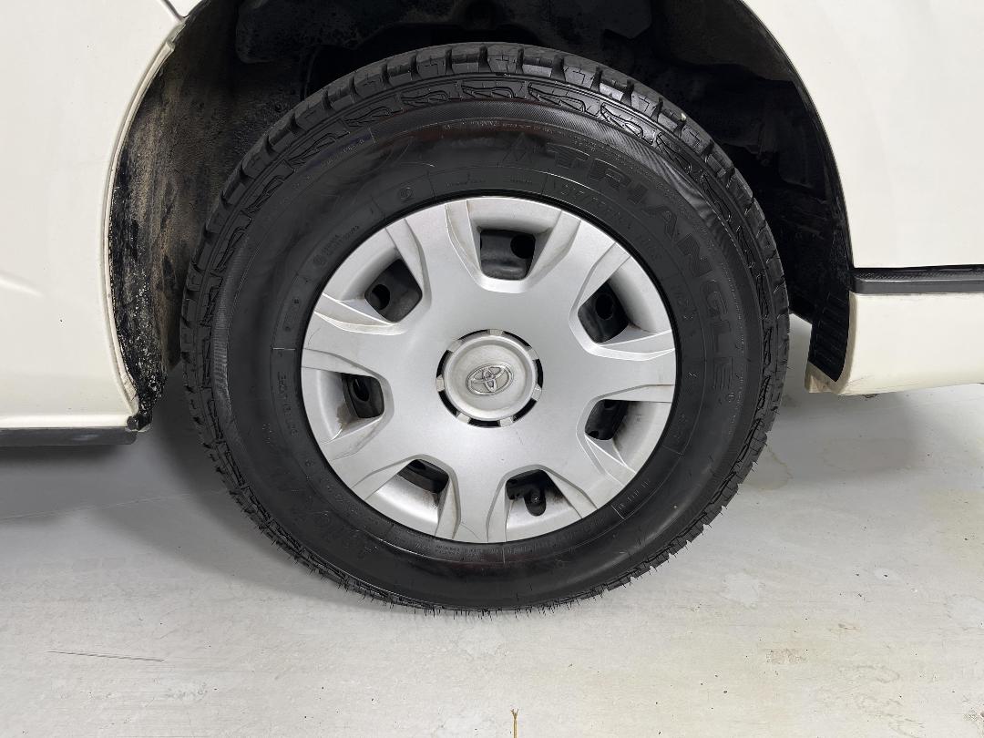 Photo '9' of Toyota Hiace