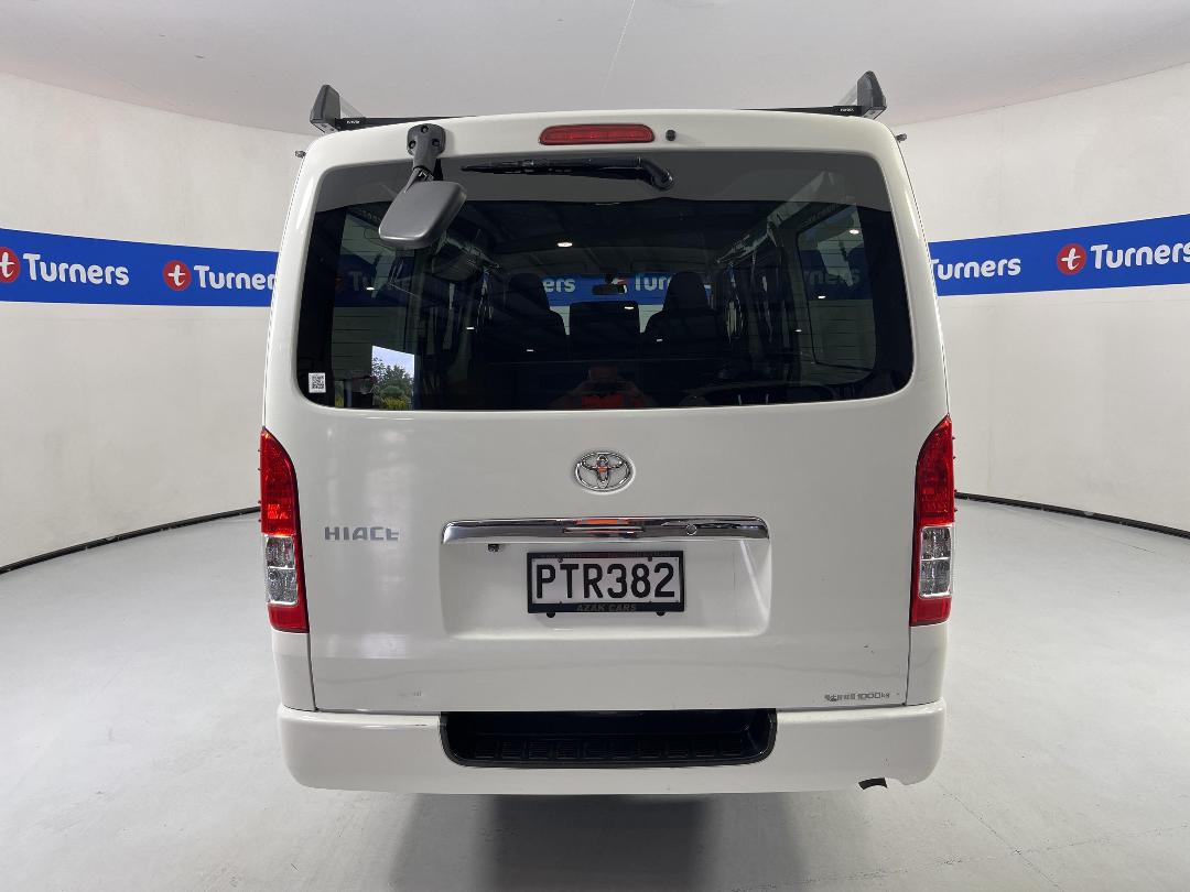 Photo '6' of Toyota Hiace