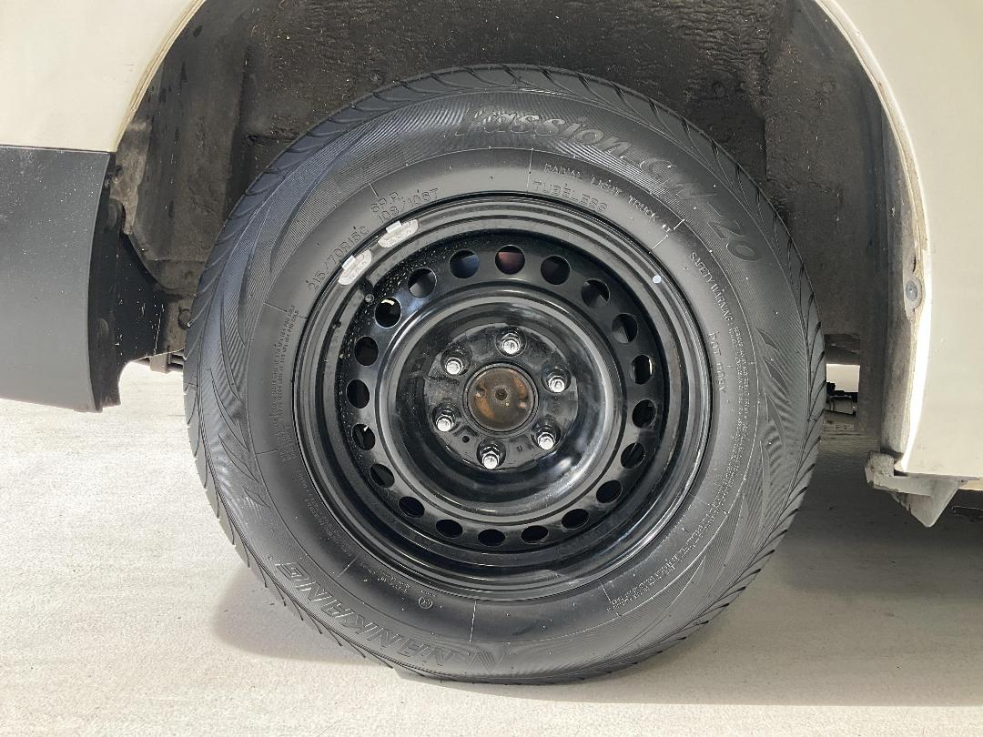 Photo '12' of Toyota Hiace