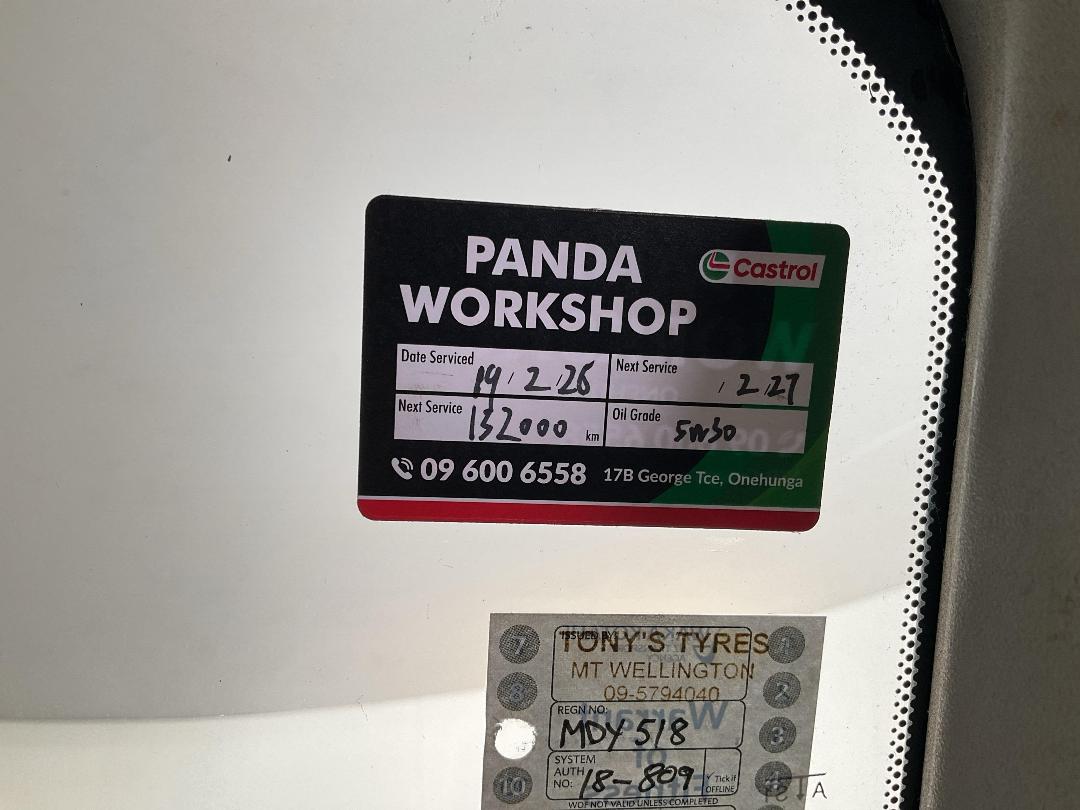 Photo '23' of Toyota Hiace