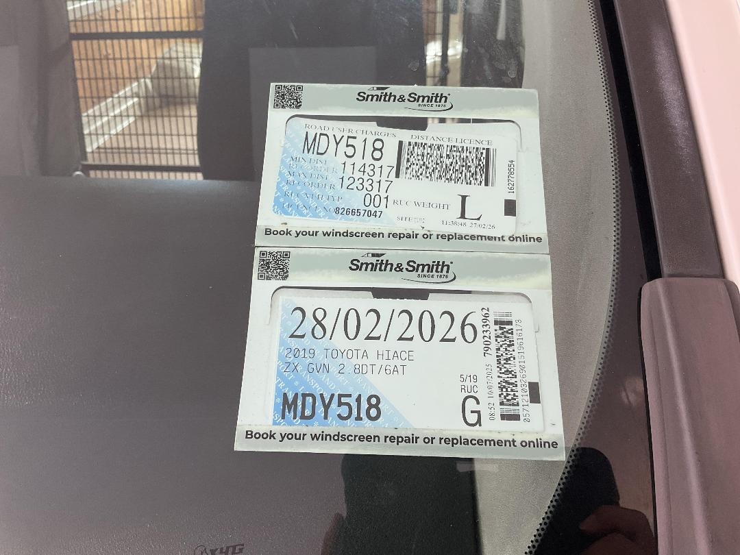 Photo '24' of Toyota Hiace