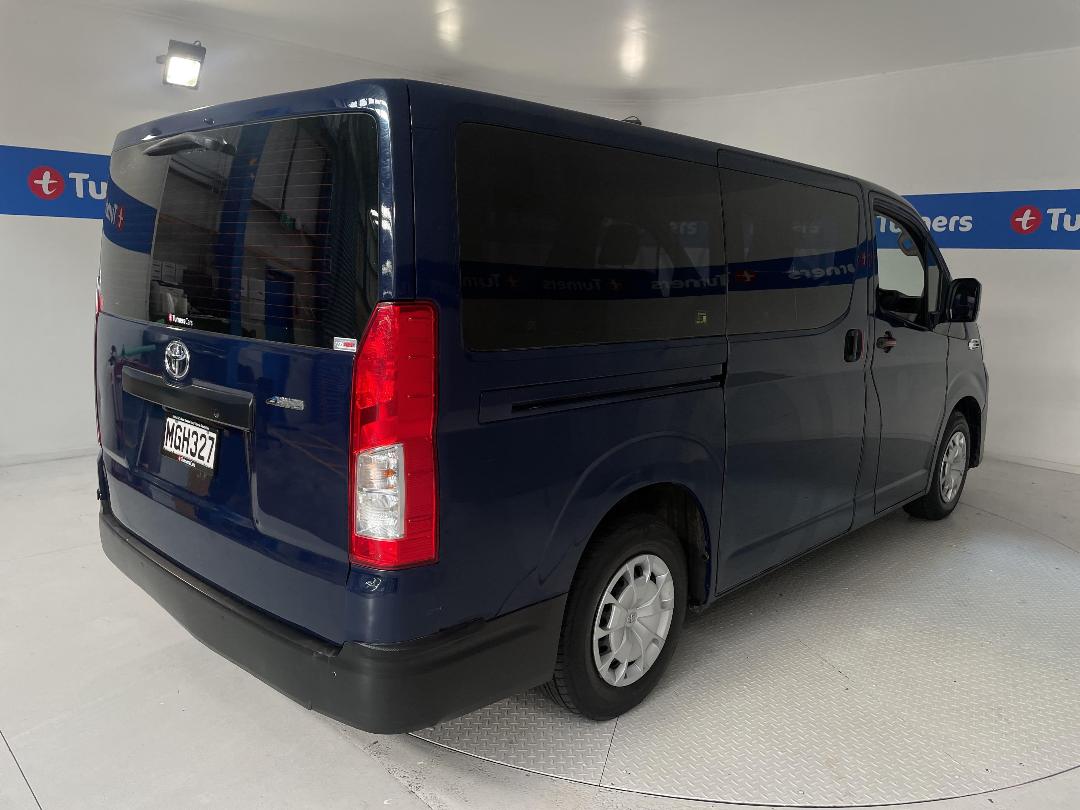 Photo '7' of Toyota Hiace Photo '7' of Toyota Hiace