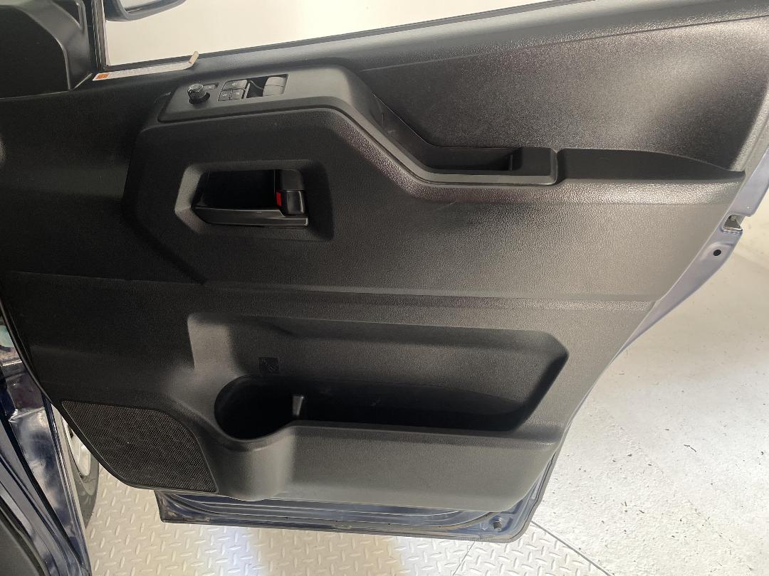 Photo '15' of Toyota Hiace Photo '15' of Toyota Hiace