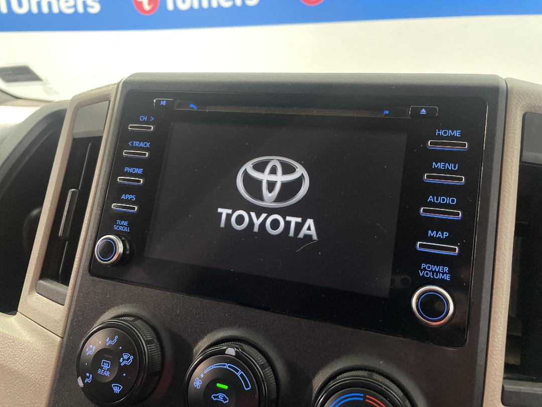 Photo '27' of Toyota Hiace Photo '27' of Toyota Hiace