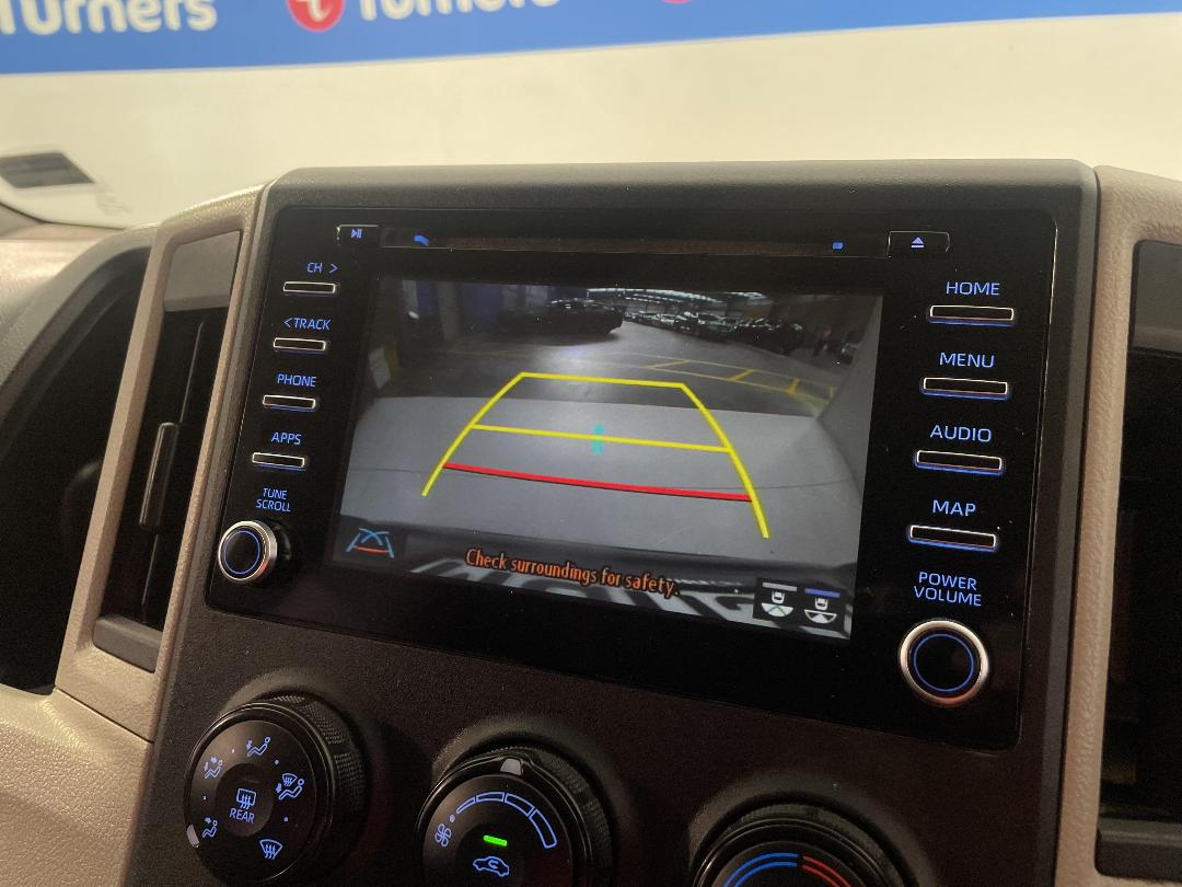 Photo '28' of Toyota Hiace Photo '28' of Toyota Hiace