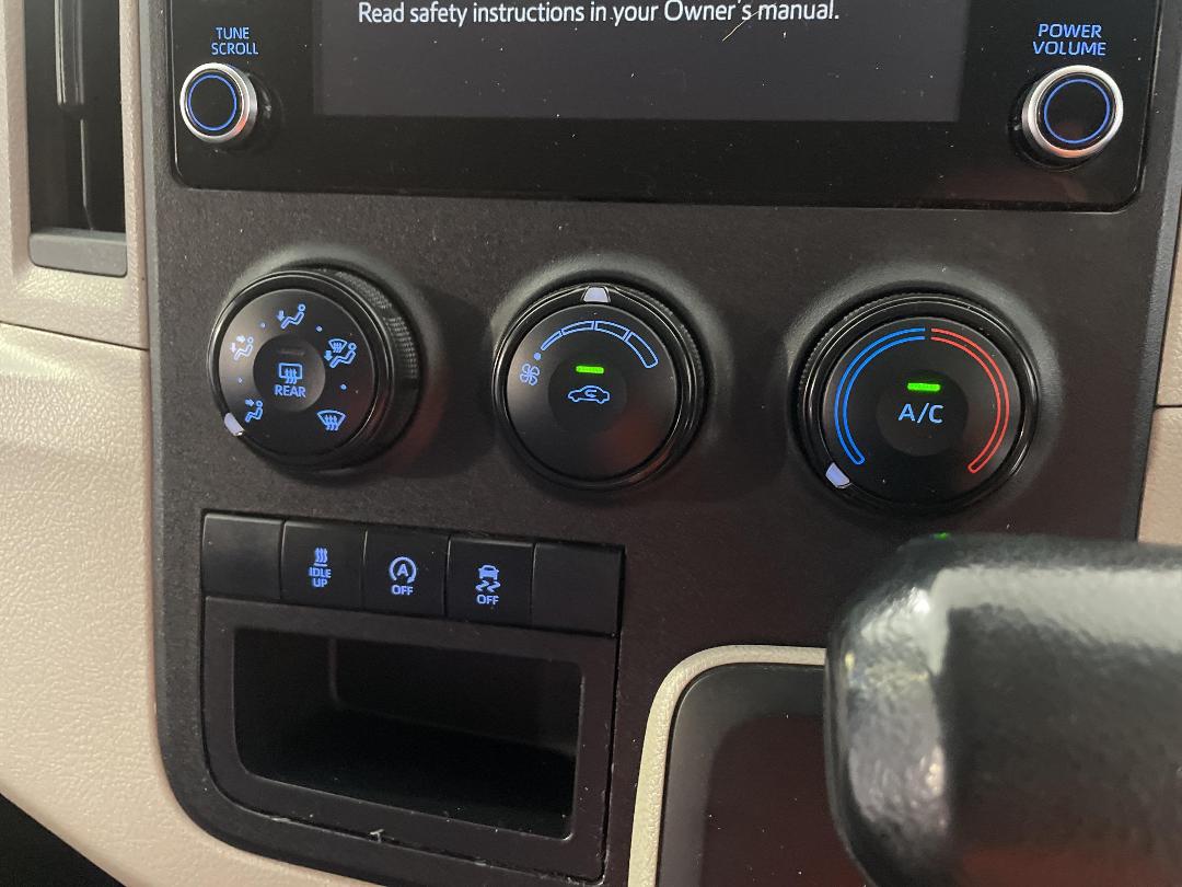 Photo '29' of Toyota Hiace Photo '29' of Toyota Hiace