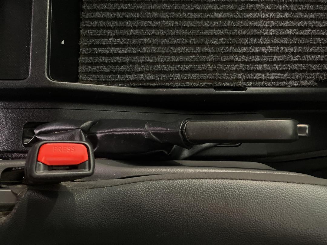 Photo '31' of Toyota Hiace Photo '31' of Toyota Hiace