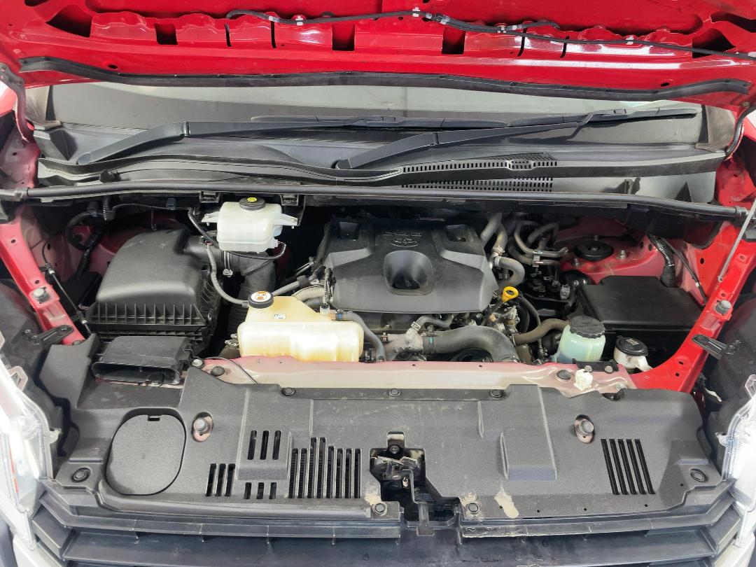 Photo '13' of Toyota Hiace