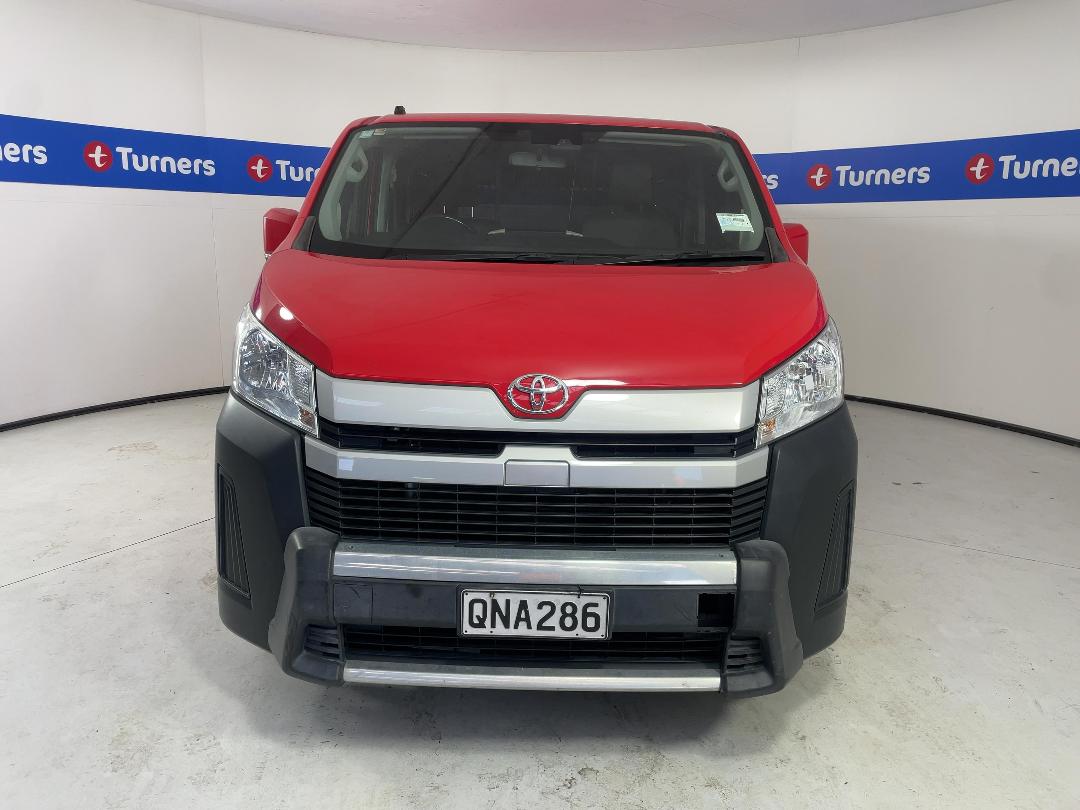 Photo '2' of Toyota Hiace