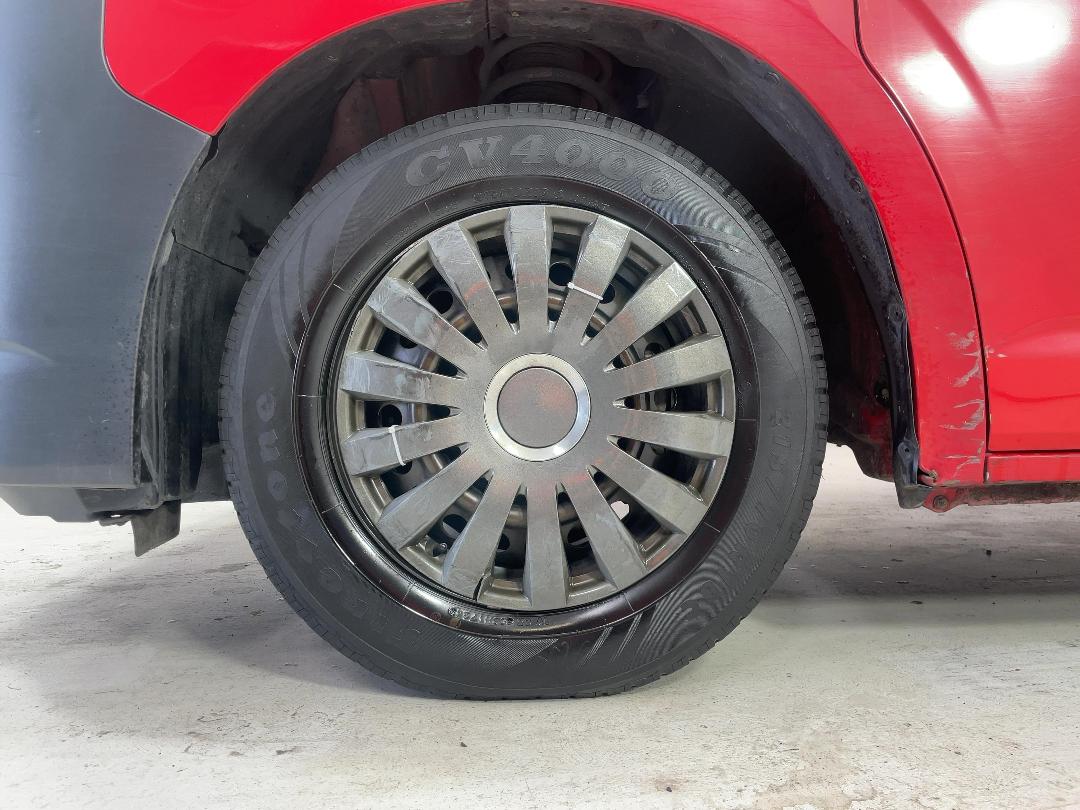 Photo '10' of Toyota Hiace