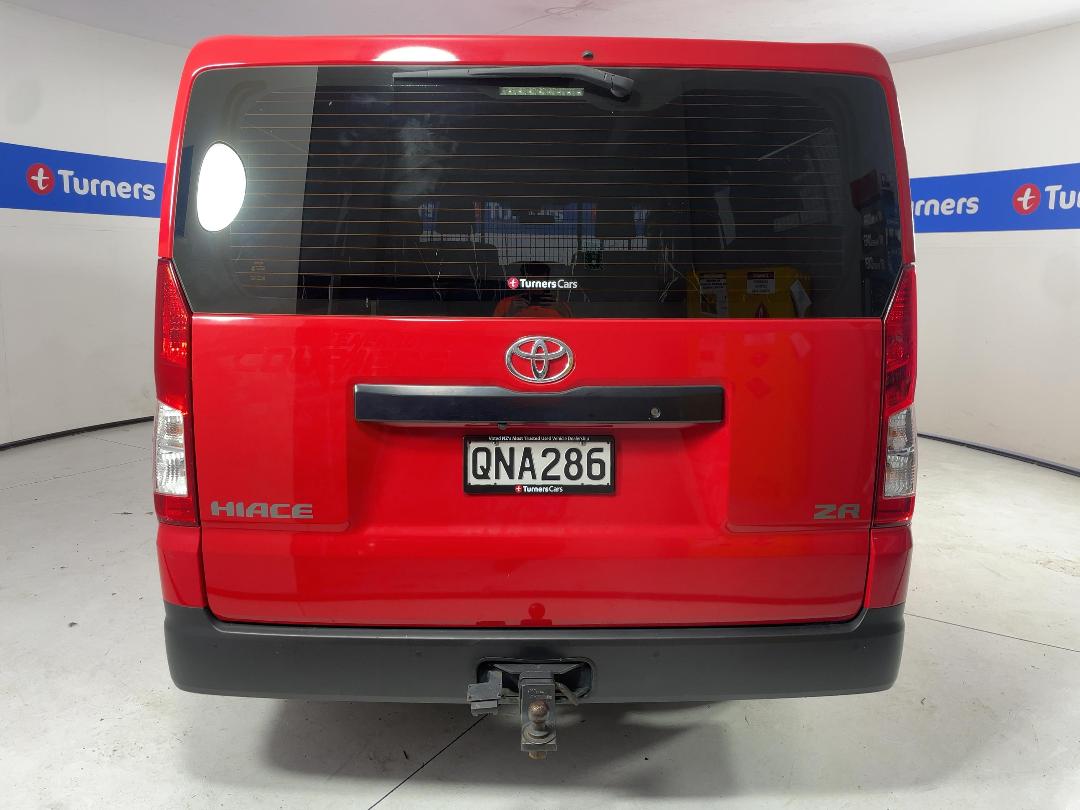 Photo '6' of Toyota Hiace