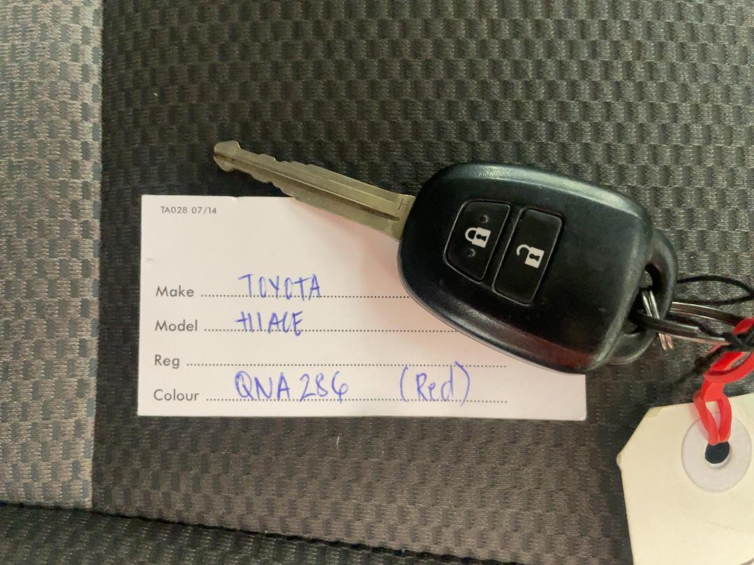 Photo '22' of Toyota Hiace