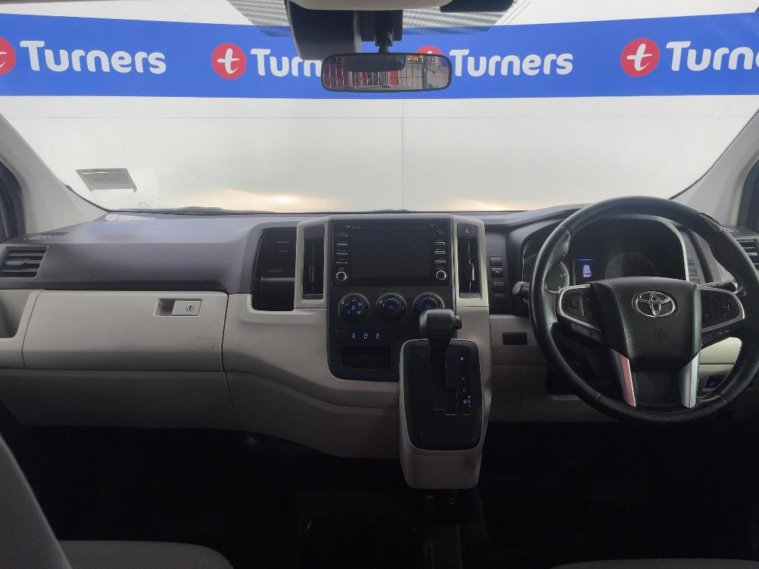 Photo '17' of Toyota Hiace