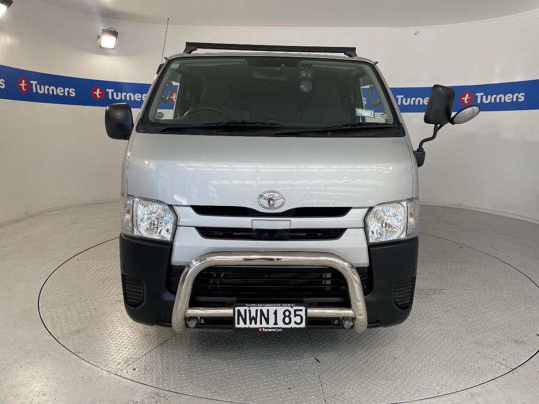 Photo '2' of Toyota Hiace