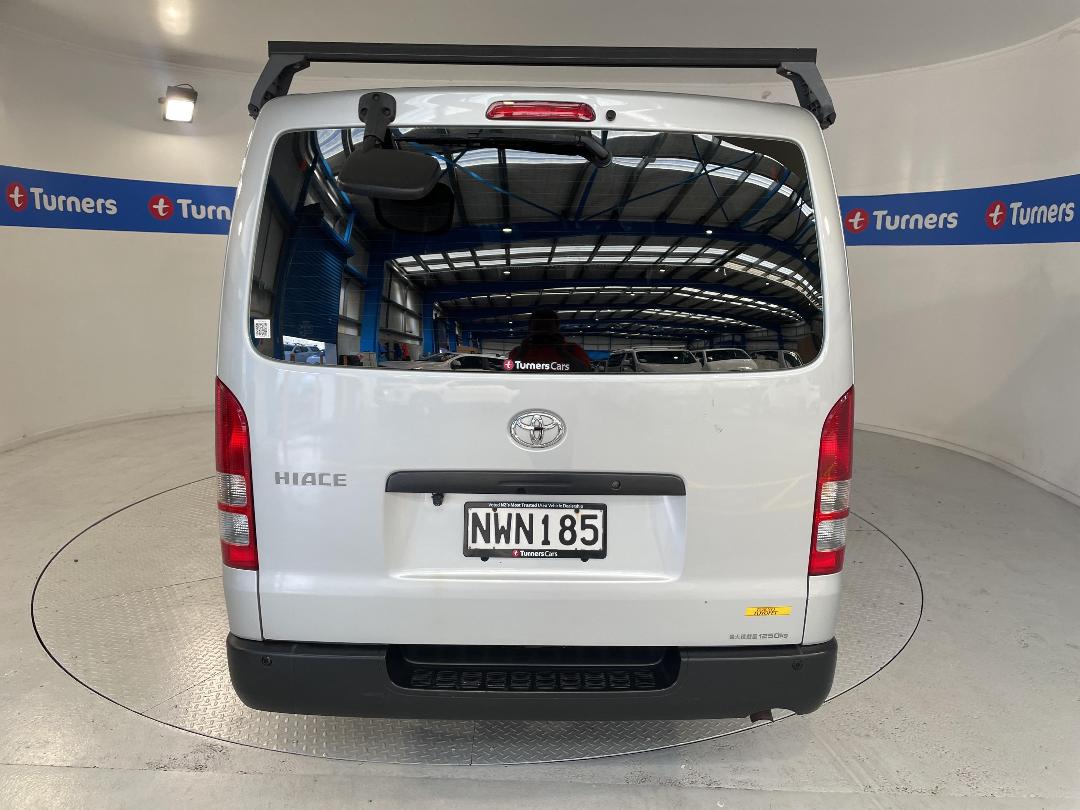 Photo '6' of Toyota Hiace