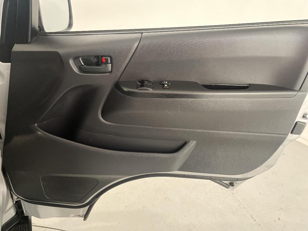 Photo '15' of Toyota Hiace