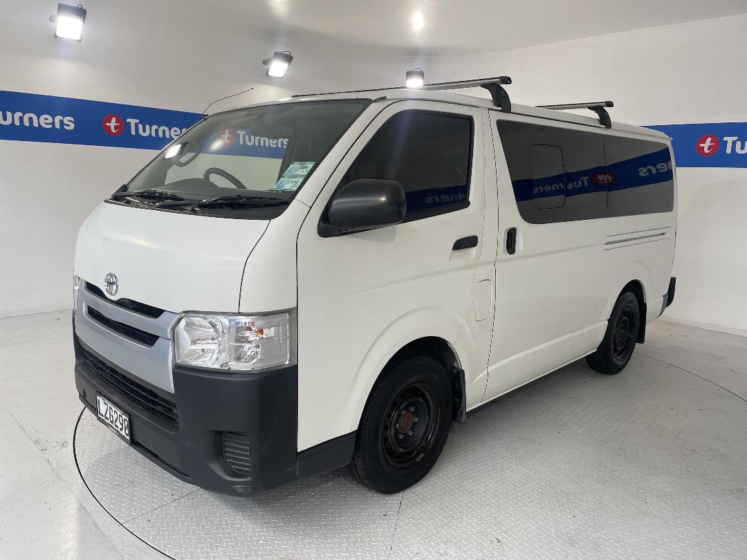 Photo '4' of Toyota Hiace