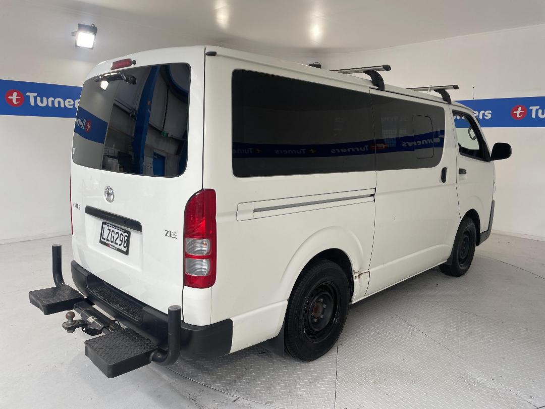 Photo '7' of Toyota Hiace