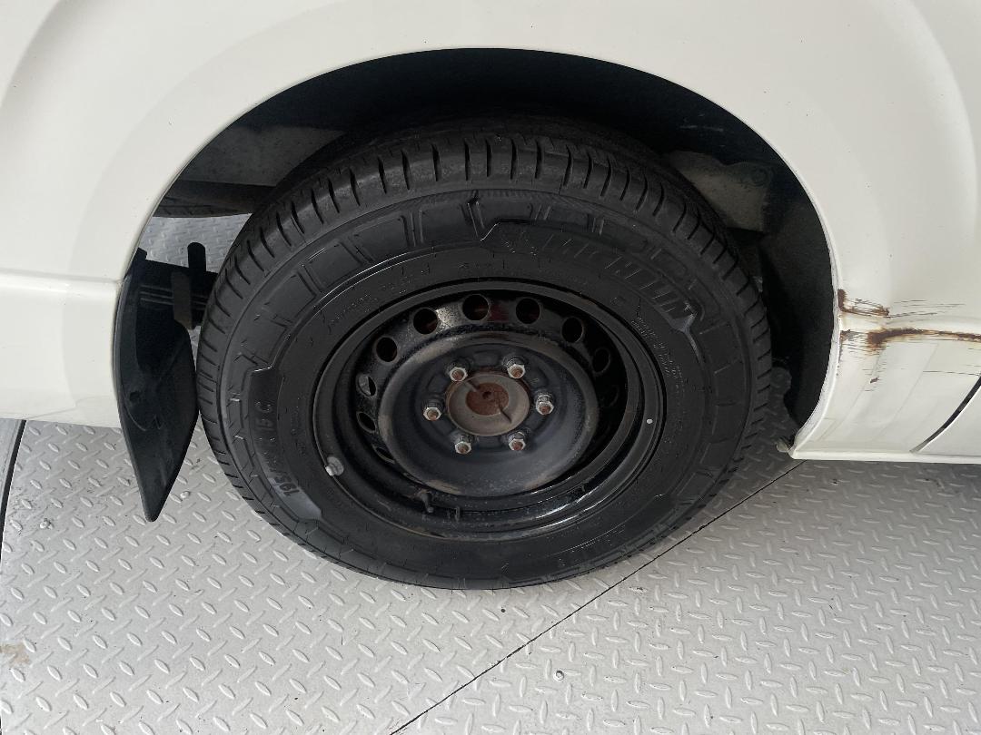 Photo '12' of Toyota Hiace