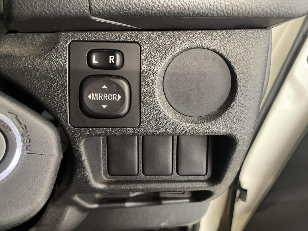 Photo '23' of Toyota Hiace